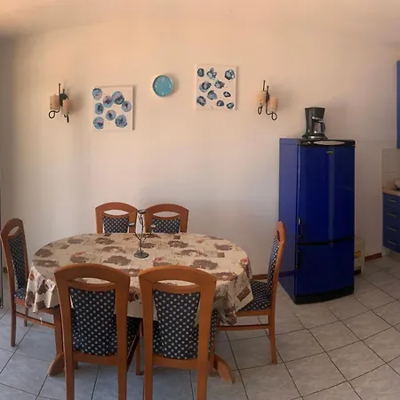 Mont Blanc Apartament Nečujam
